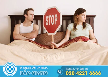 Bị viêm lộ tuyến có quan hệ được không?